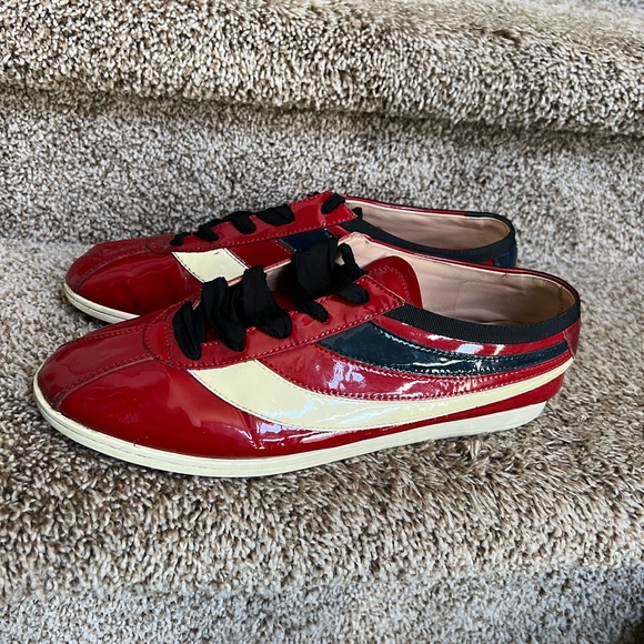 Gucci Red and Cream Patent Leather Sneakers - Picture 1 of 14